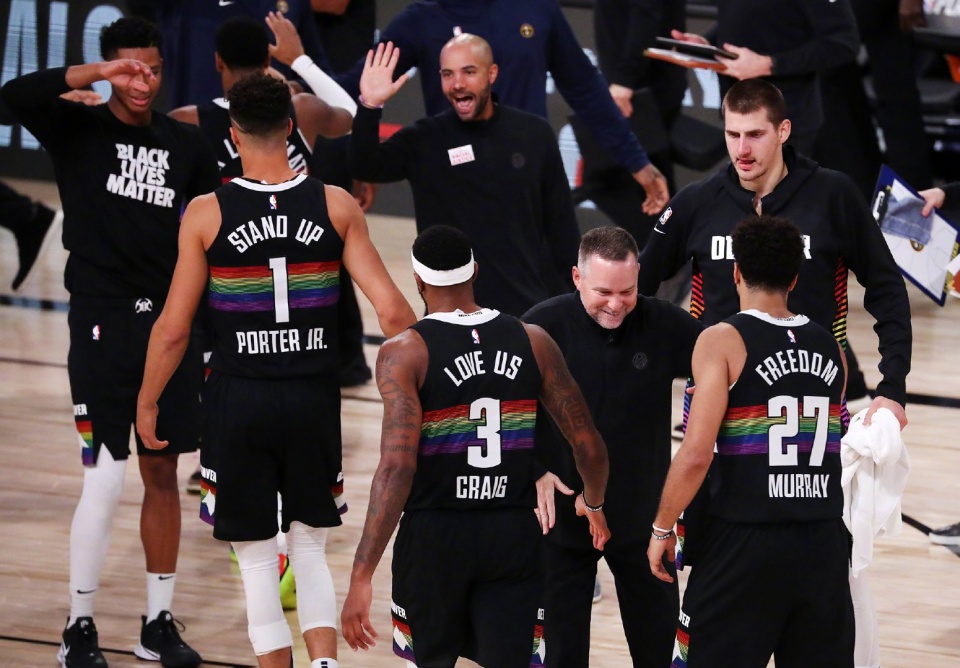 英雄资料-包含转会期欧篮联传出新动向，密尔沃基雄鹿迎来里程碑，管理层表态——质疑声仍在，更衣室氛围转暖的词条