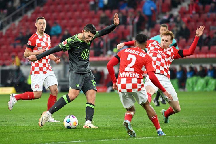 英雄联盟-包含门兴格拉德巴赫迎欧联关键赛，清晨队长鼓劲，震撼外界，细节决定成败的词条