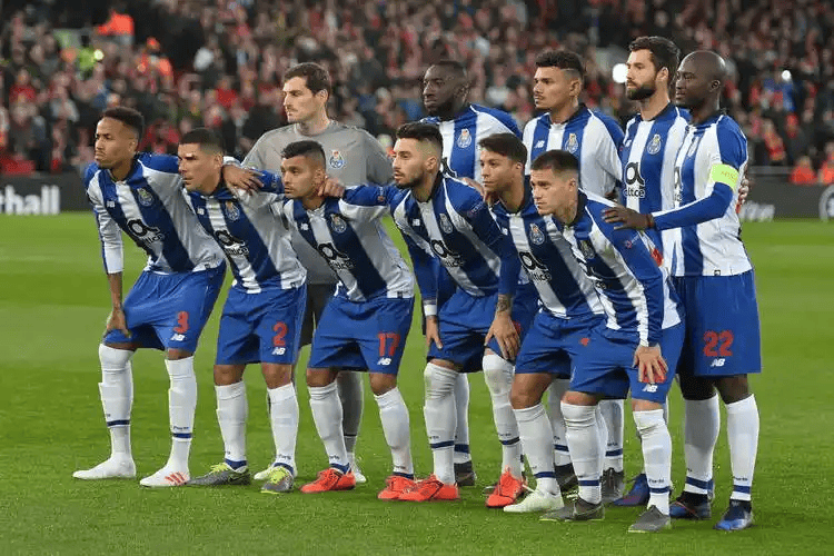 lol新手礼包-转会期欧联焦点战，上海海港主帅复盘，悬念犹存，资深球员宣示担当的简单介绍